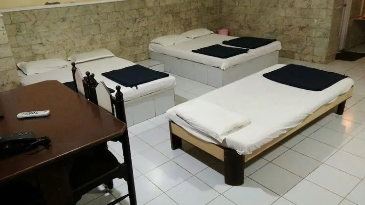 Family Tek Büyük Yataklı Oda