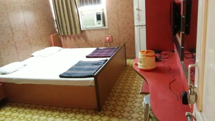 Family Tek Büyük Yataklı Oda