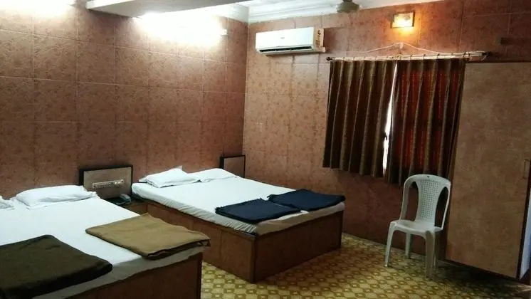 Family Tek Büyük Yataklı Oda