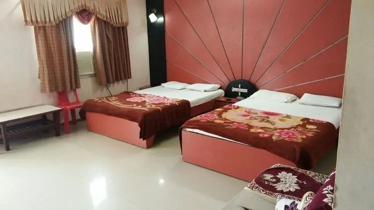 Family Tek Büyük Yataklı Oda