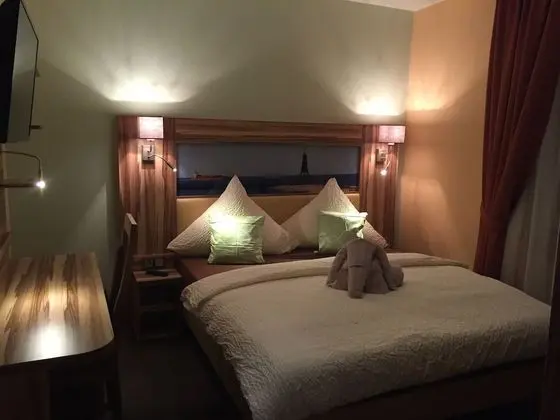 Standard Tek Büyük Yataklı Oda