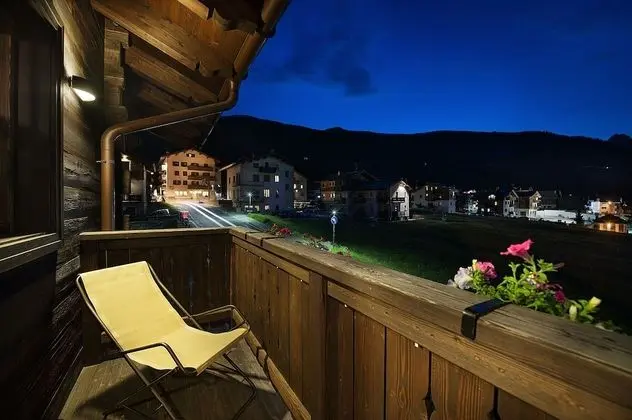 Tek Büyük veya İki Ayrı Yataklı Oda, Balkon