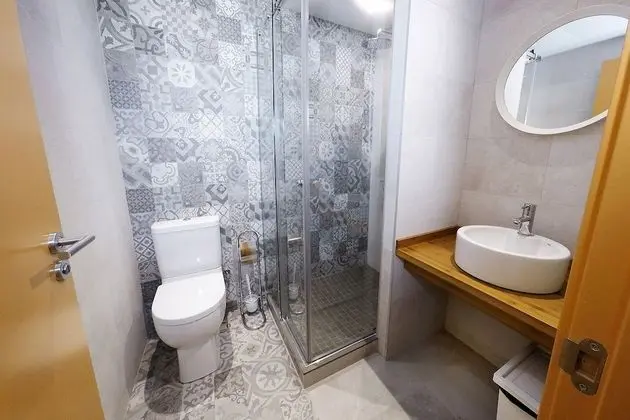 Ortak Ranzalı Oda, Karma Ranzalı Oda, Özel Banyo