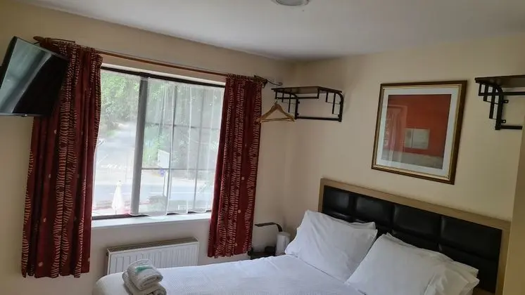 Basic Tek Büyük Yataklı Oda, Banyolu/Duşlu (Small Double room)