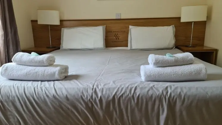 Deluxe Tek Büyük veya İki Ayrı Yataklı Oda, Banyolu/Duşlu