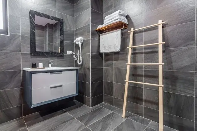 Deluxe Dört Kişilik Oda, Bahçe Manzaralı