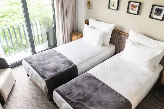 Standard Double or Twin Room, Partial Sea View