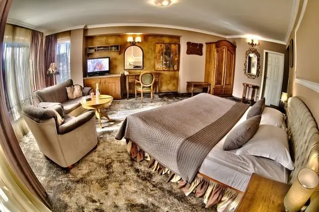 Luxury Tek Büyük Yataklı Oda
