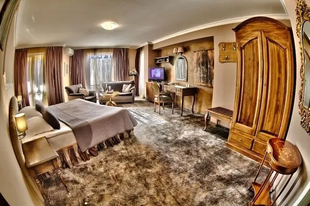Luxury Tek Büyük Yataklı Oda