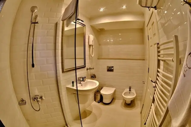 Luxury Tek Büyük Yataklı Oda