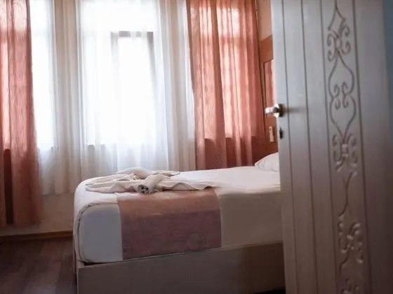 Standart Oda, Sokak Manzaralı