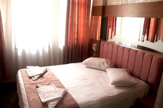 Standart Oda, Sokak Manzaralı