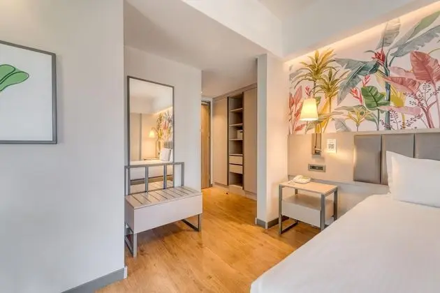 https://images.etstur.com/files/images/hotelImages/TR/50554/l/Club-Megasaray-Oda-349273.jpg