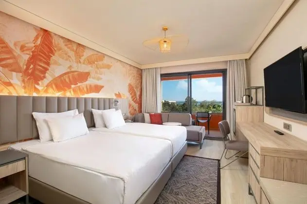 https://images.odamax.com/img/1024x768/odamax/image/upload/Megasaray_Resort_Side_202604131355584_MSRS_Standart_Room_Sea_View_1.jpg