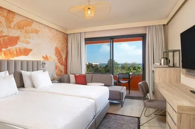 https://images.odamax.com/img/1024x768/odamax/image/upload/Megasaray_Resort_Side_202604131356032_MSRS_Standart_Room_Sea_View_5.jpg