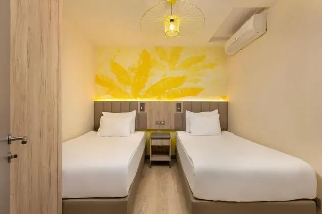 https://images.odamax.com/img/1024x768/odamax/image/upload/Megasaray_Resort_Side_202604131357186_MSRS_Junior_Family_Room_3.jpg