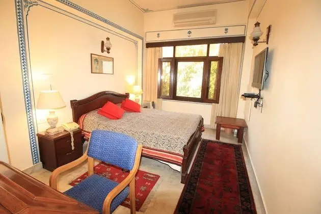 Standard Tek Büyük Yataklı Oda (with AC)