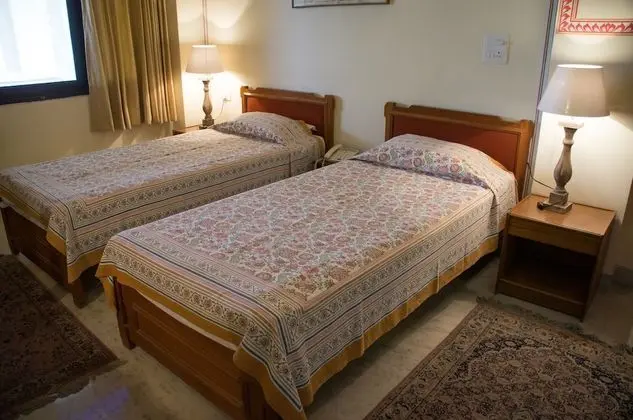 Standard Tek Büyük Yataklı Oda (with AC)