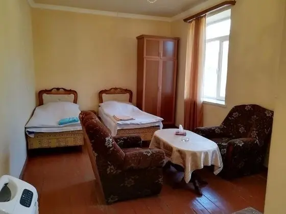 Üç Kişilik Oda