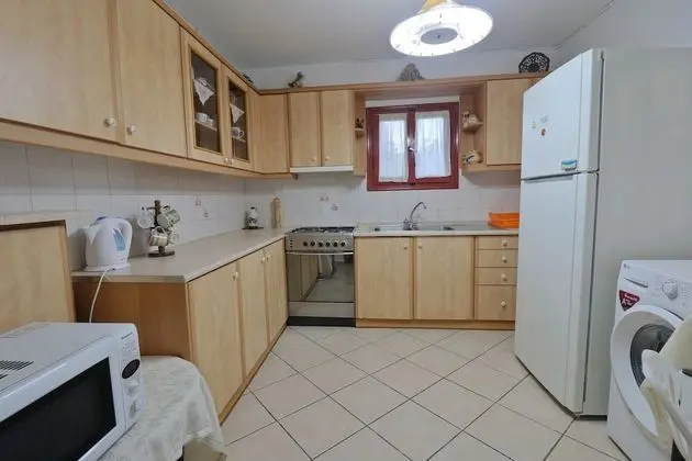 Stüdyo, Zemin Kat