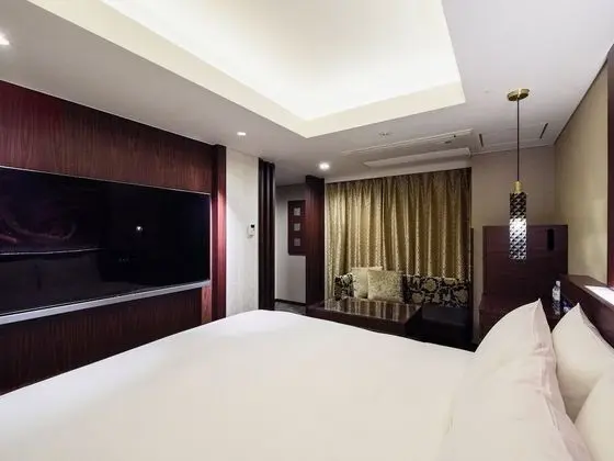 Deluxe Tek Büyük Yataklı Oda, Sigara İçilebilir