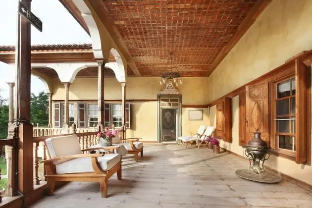 Mansion Suite