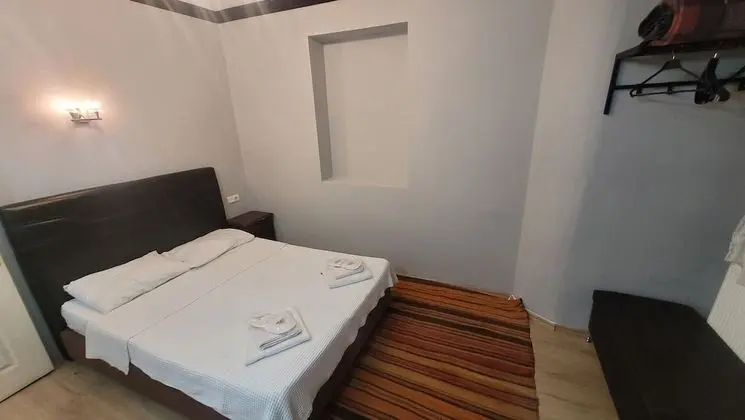 Annex Apartment (Basement)