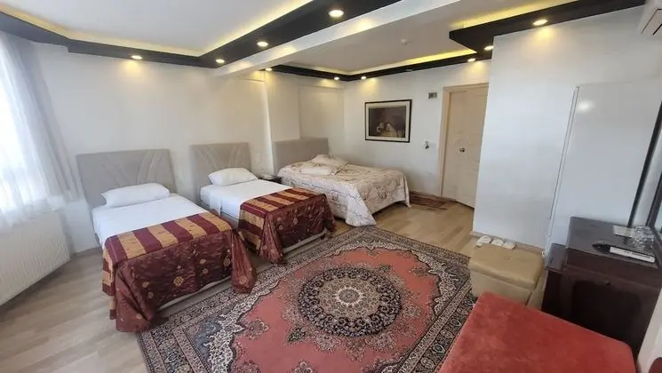 CLASSIC TRIPLE ROOM