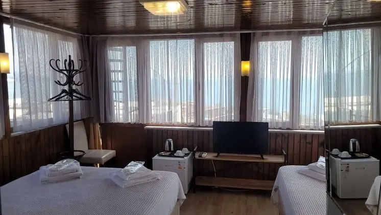 Panaromik Uc Kisilik Oda, Deniz Manzarali (450)