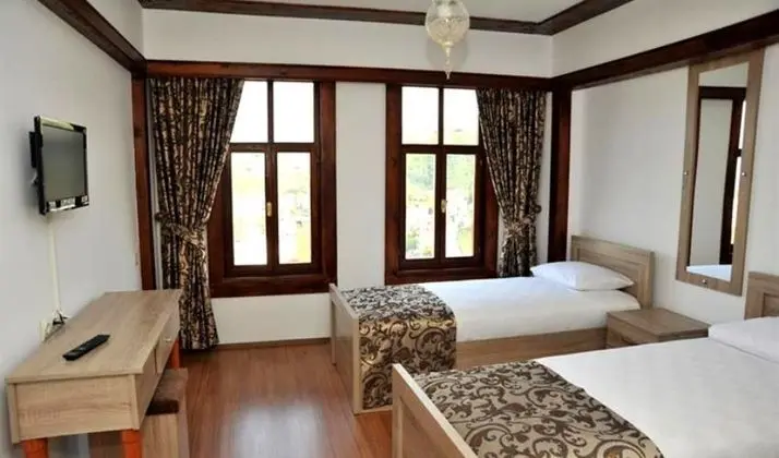 Delux 2 Yataklı Deniz Manzaralı Oda
