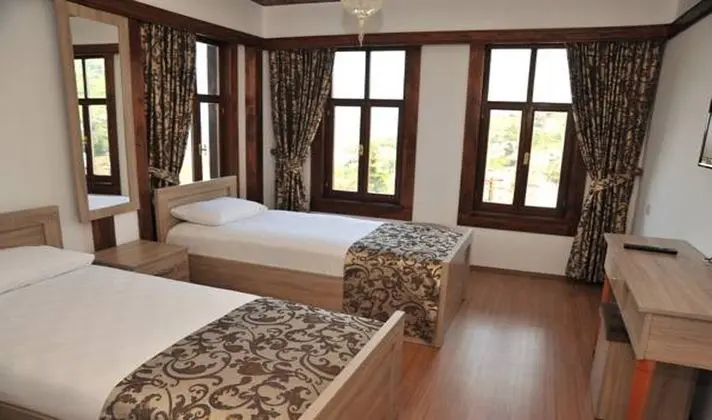 Ottoman Suite Deniz Manzaralı Oda (İptal Edilemez)