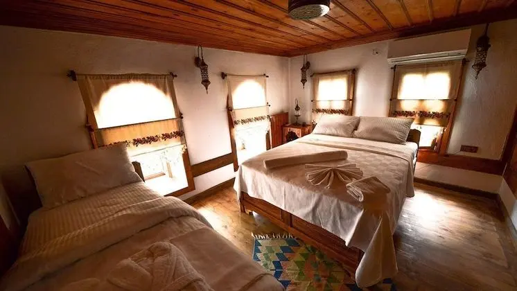 Deluxe Üç Kişilik Oda