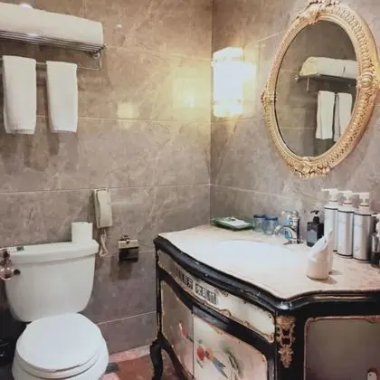 Deluxe Tek Büyük Yataklı Oda