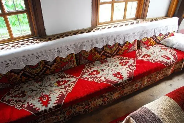Traditional İki Ayrı Yataklı Oda, Ortak Banyo