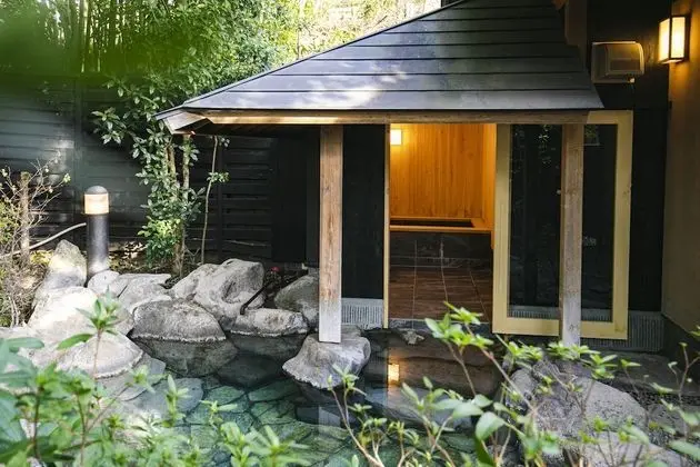 Traditional Oda, Sigara İçilmez, Ek Bina (Japanese-Western with OpenAir bath)