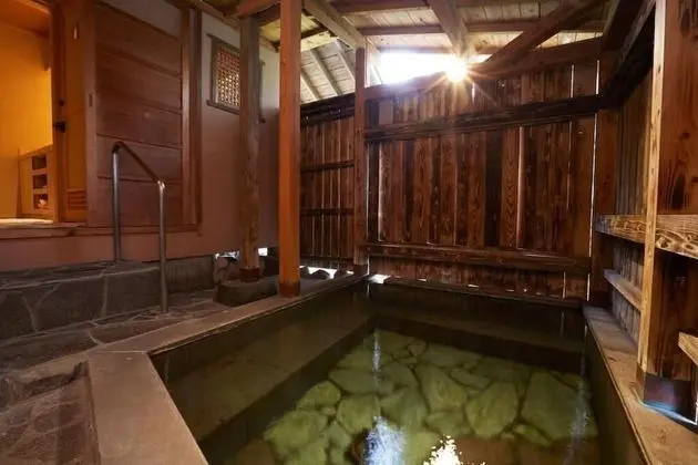 Traditional Oda, Sigara İçilmez, Ek Bina (Japanese-Western, SemiOpenAirBbath)