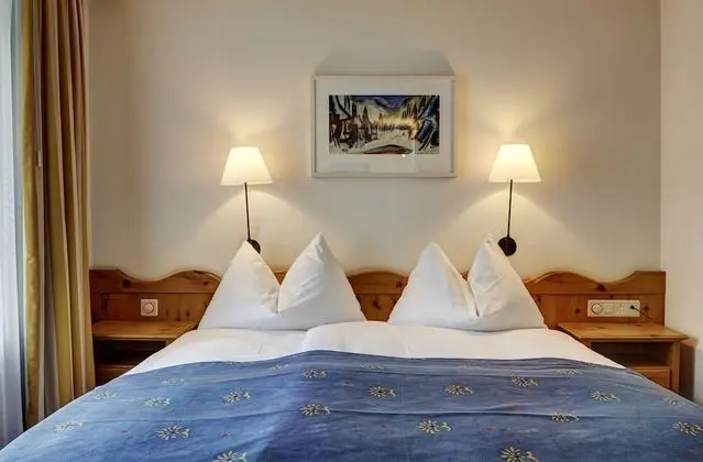 Comfort Tek Büyük Yataklı Oda