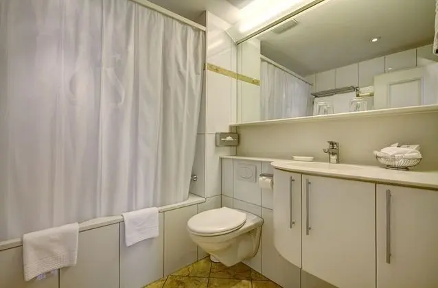 Comfort Tek Büyük Yataklı Oda