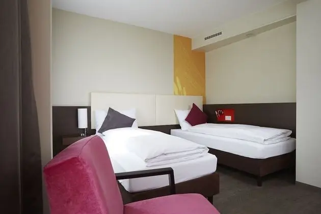 Comfort Tek Büyük veya İki Ayrı Yataklı Oda