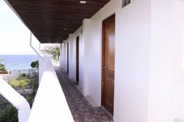 Tek Büyük Yataklı Oda, Balkon, Havuz Manzaralı