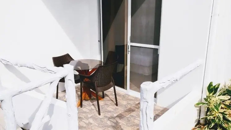 Üç Kişilik Oda, Veranda, Bahçe Manzaralı