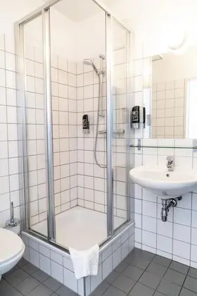 Single Ensuite