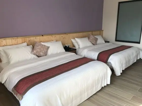 Deluxe Dört Kişilik Oda (102)
