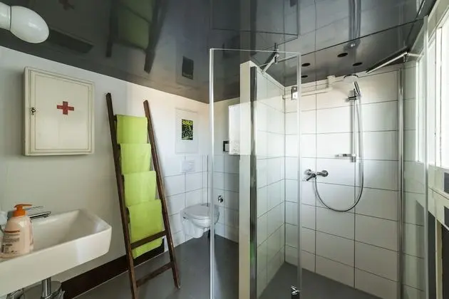 Design Apart Daire, 1 Büyük (Queen) Boy Yatak, Küçük Mutfak (#4)