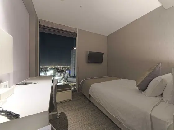 Superior Tek Büyük Yataklı Oda, 1 Çift Kişilik Yatak, Sigara İçilmez (High Floor)