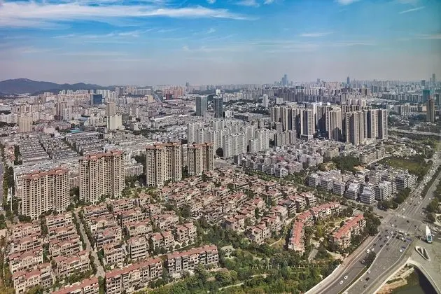 Oda, 2 Çift Kişilik Yatak, Şehir Manzaralı