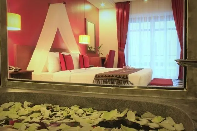 Deluxe Tek Büyük Yataklı Oda, Balkon