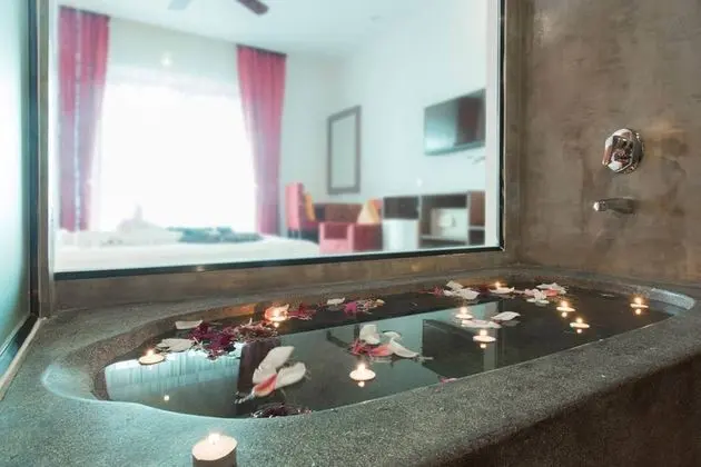 Deluxe Tek Büyük Yataklı Oda, Balkon