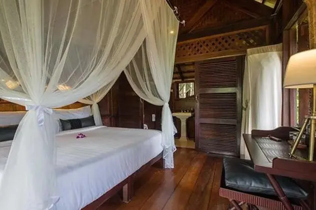 Tek Büyük Yataklı Oda (Houeisay - PakBeng - Luang Prabang)