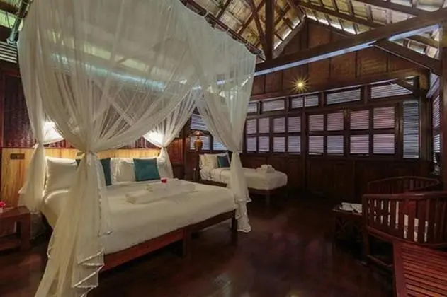 Tek Büyük Yataklı Oda (Houeisay - PakBeng - Luang Prabang)